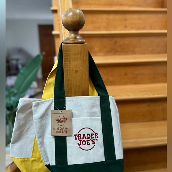 Trader Joe's Mini Canvas Tote Bags - BNWT Pet Free & Smoke-Free Home - Picture 4 of 6